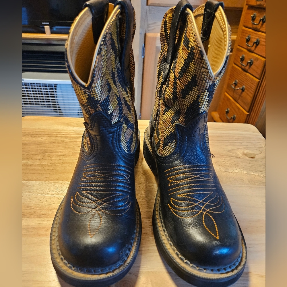 Ariat fatbaby boots-sz 5.5b